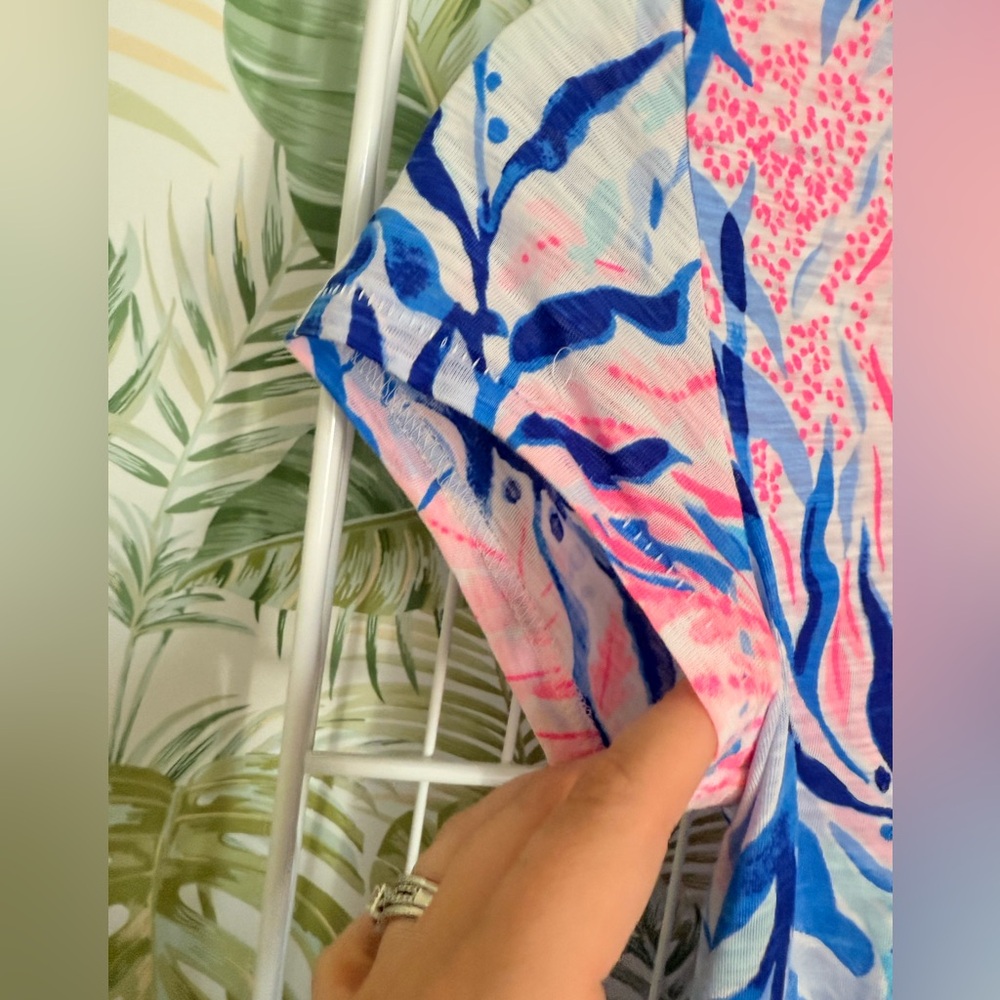 XS Lilly Pulitzer Etta Top in Kaleidoscope Coral - Picture 3 of 6